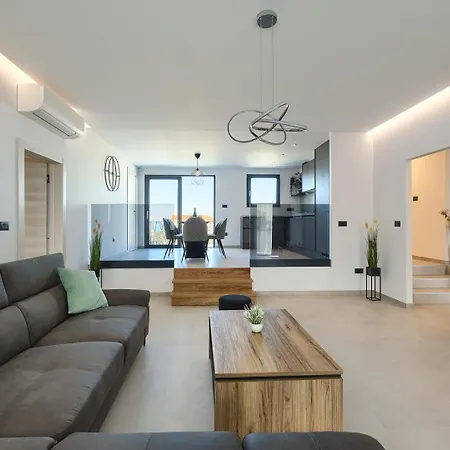 Meri With Private Pool And Sea View Villa *