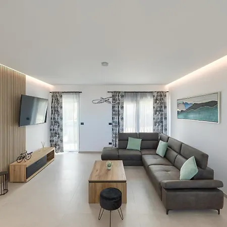 Meri With Private Pool And Sea View Villa