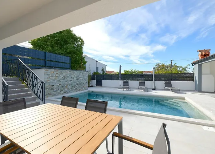 Villa Meri With Private Pool And Sea View *