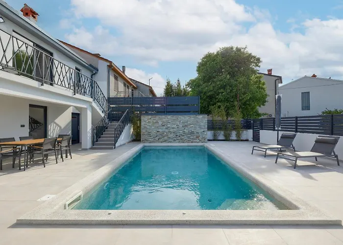 Villa Meri With Private Pool And Sea View