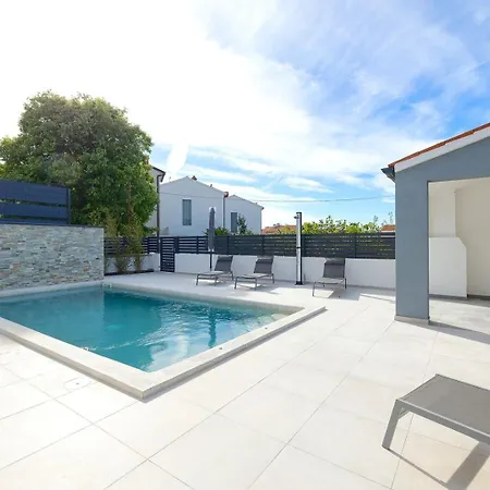 ヴィラ Meri With Private Pool And Sea View
