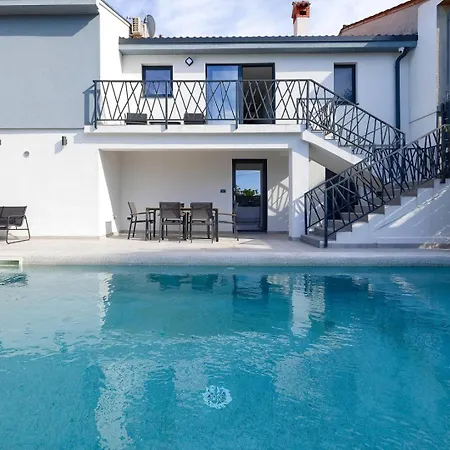 ヴィラ Meri With Private Pool And Sea View *